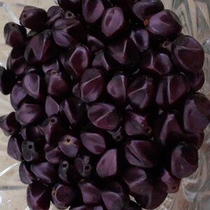 150 Vintage Metallic Purple Beads H133